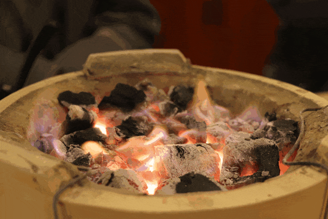 老人中毒被急送医院,手上的它却成救治“拦路虎” 老人中毒被急送医院,手上的它却成救治“拦路虎”