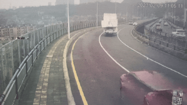 货车 “臃肿” 上路晃?添堵又危险!已查处! 货车 “臃肿” 上路晃?添堵又危险!已查处!