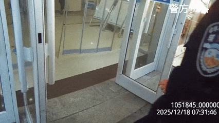 郯城母子三人一氧化碳中毒!民警破门送医 郯城母子三人一氧化碳中毒!民警破门送医