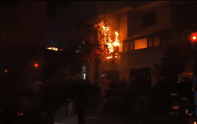 深夜,家中突发大火!“元凶”竟是窗帘? 深夜,家中突发大火!“元凶”竟是窗帘?