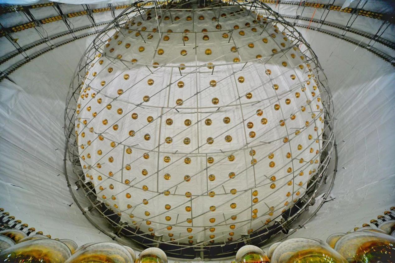 地下700米大国重器——江门中微子实验正式运行