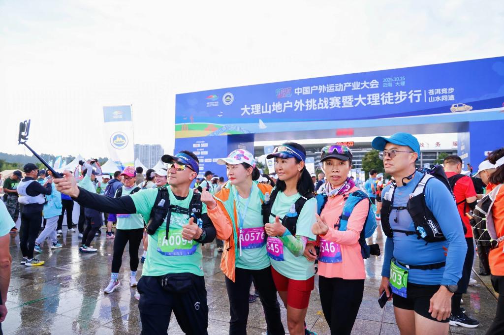 追光丨火爆!我国超4亿人玩户外,都在玩啥?