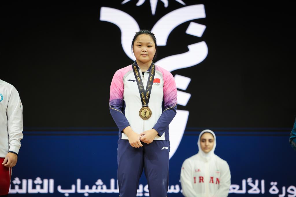 巴林亚青会：中国队游泳赛场收获4金