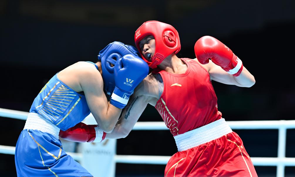 全运会拳击比赛：奥运冠军常园晋级八强
