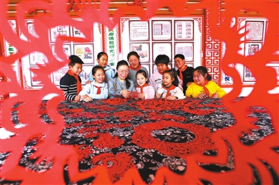 非遗剪纸进校园 非遗剪纸进校园