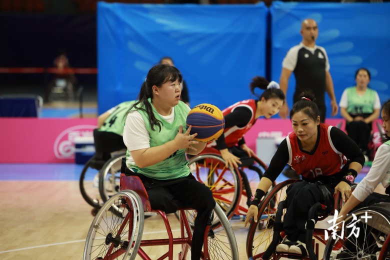 轮椅上的“奔跑者”尚婷：非常享受在赛场上风拂过的感觉
