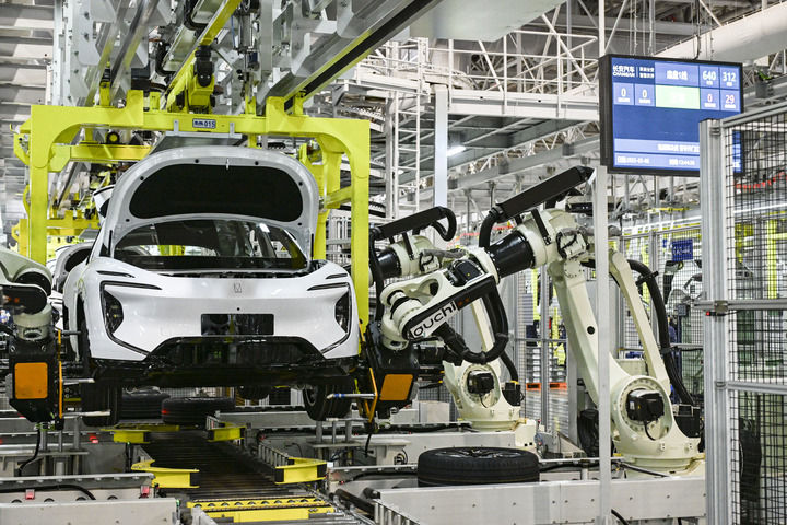 勇担上游责任 守护碧水东流——重庆筑牢长江上游生态屏障观察