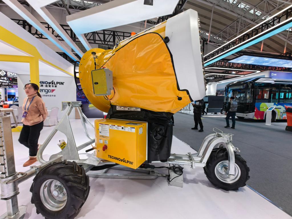 从冰博会看中国冰雪运动装备的机遇和挑战