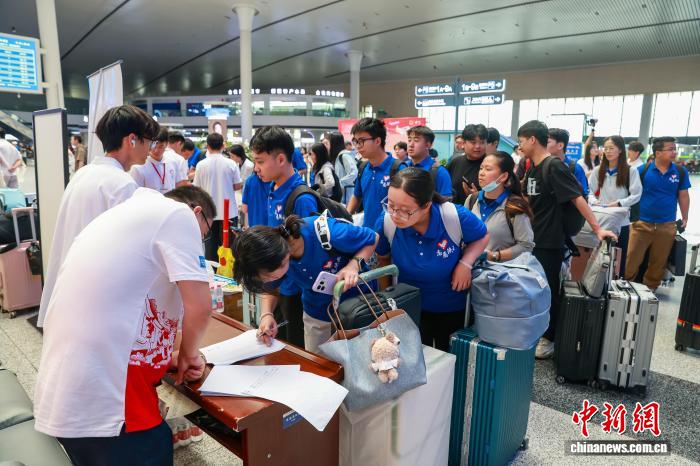 2026年西部计划志愿者陆续抵达新疆