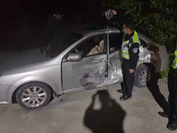 嘭嘭嘭！大半夜被巨响惊醒，出去一看惊呆了…