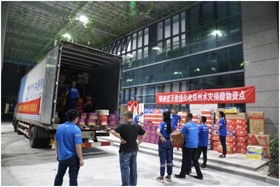 5万多件快递、6.5个小时…“救命药”找到了！全靠运送温暖的“小蜜蜂”