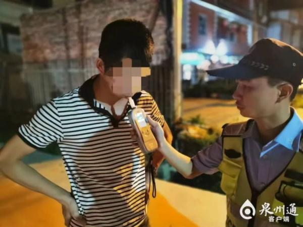 厦门痴情男开车来泉州找女友，刚到就被抓了……这事别再做了