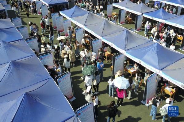 甘肃举办女大学生就业专场招聘活动 甘肃举办女大学生就业专场招聘活动