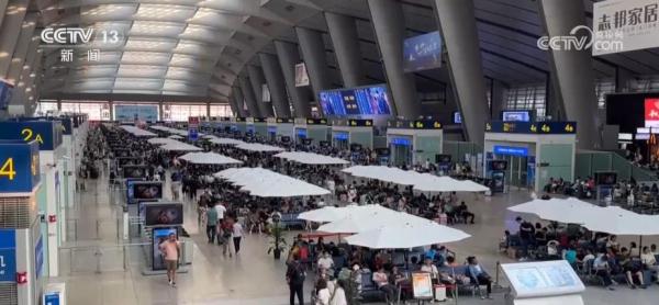 全国铁路客流持续高位运行 长三角地区暑运以来共发送旅客1.4亿多人次 全国铁路客流持续高位运行 长三角地区暑运以来共发送旅客1.4亿多人次