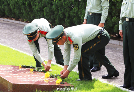 缅怀先烈！官兵开展烈士纪念日活动