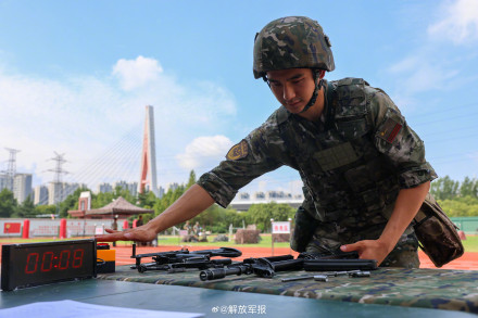 过关斩将！直击武警警士选晋考核现场