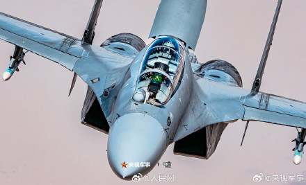 帅！空对空视角看中国战机