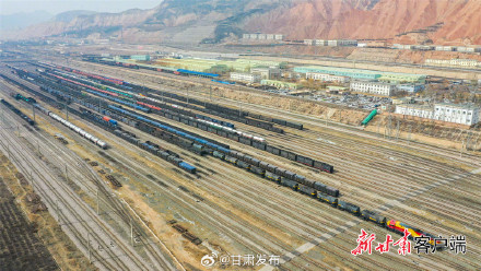 兰州铁路局实施新运行图 拓宽中欧班列物流新通道