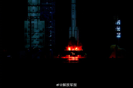 神舟二十一号点火瞬间高清大图直出 神舟二十一号点火瞬间高清大图直出