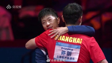 点赞！致敬老将！马龙集齐金牌最后1块拼图