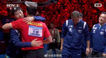 点赞！致敬老将！马龙集齐金牌最后1块拼图