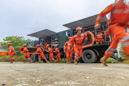组图！直击武警工兵分队演练现场