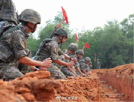 组图！直击武警工兵分队演练现场