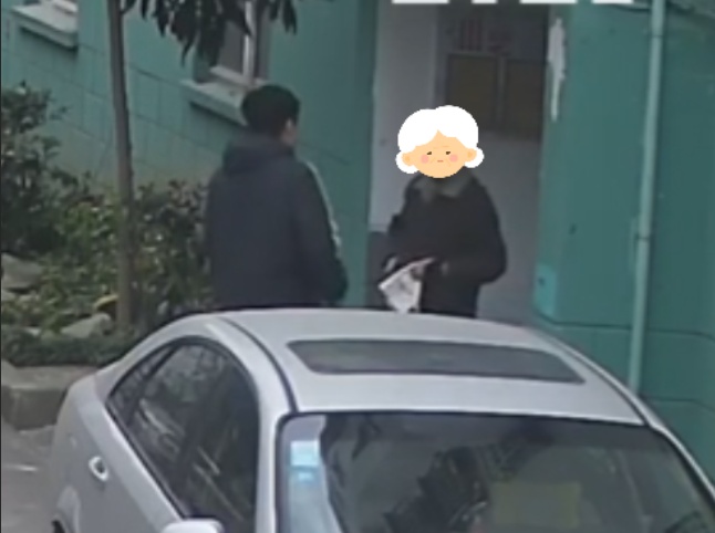 装孙子骗老人,还上门取钱,海宁警方:抓! 装孙子骗老人,还上门取钱,海宁警方:抓!