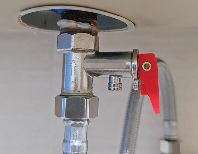 滚烫的水,从头流到脚!今晚洗澡前紧急提醒! 滚烫的水,从头流到脚!今晚洗澡前紧急提醒!