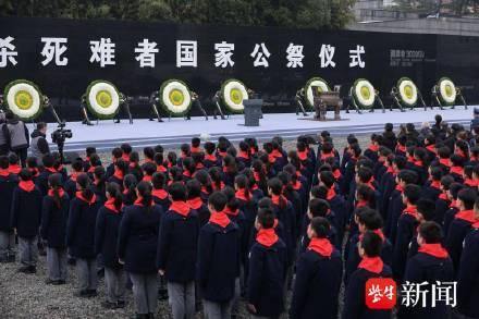 91岁幸存者带刺刀伤疤参加公祭仪式