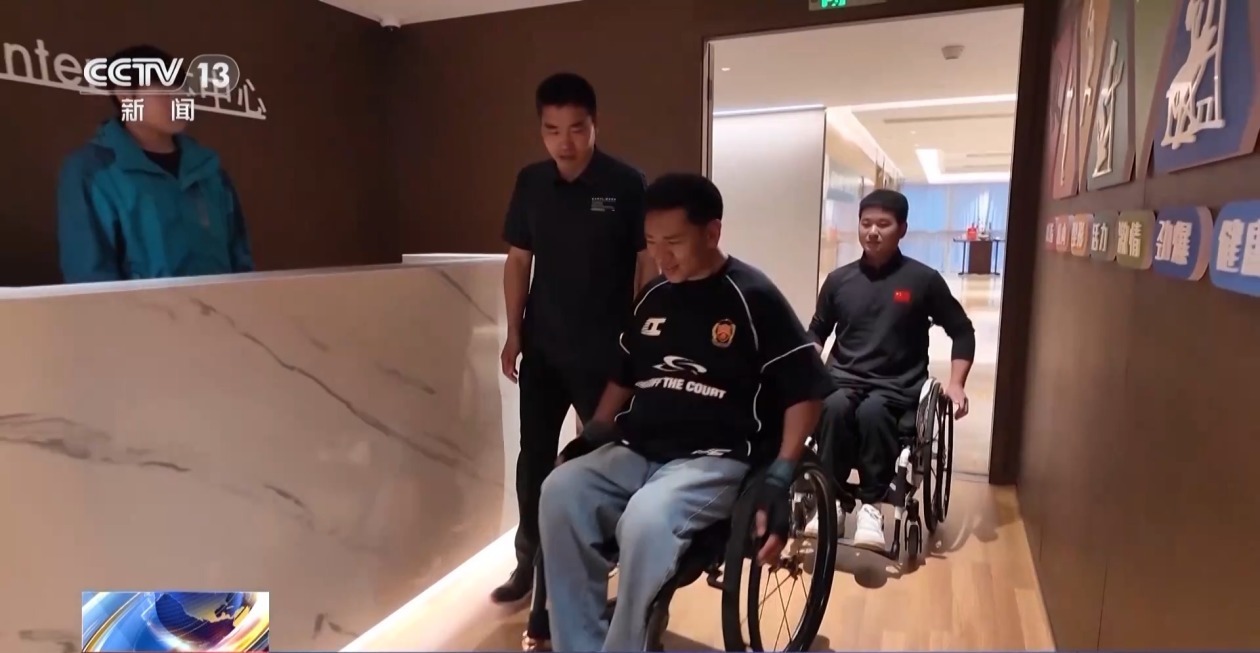 金牌之外更见力量 他们在残特奥会赛场上定义了真正的“强大” 金牌之外更见力量 他们在残特奥会赛场上定义了真正的“强大”