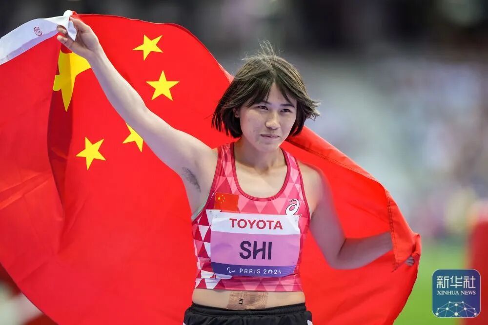 现场求婚成功!网友查了一下,直呼:女方太厉害了! 现场求婚成功!网友查了一下,直呼:女方太厉害了!