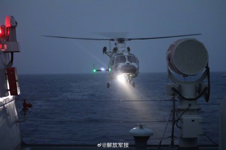 编队出击,火热练兵! 编队出击,火热练兵!