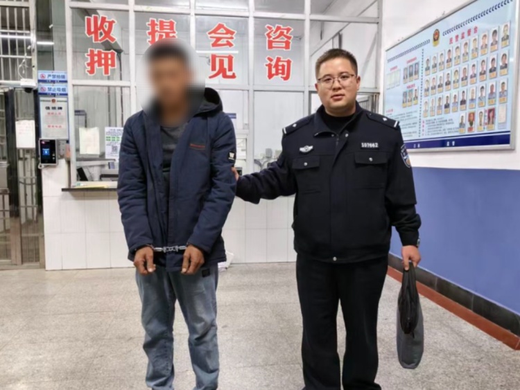 盗割650斤电缆线,伍某、唐某被依法刑拘! 盗割650斤电缆线,伍某、唐某被依法刑拘!