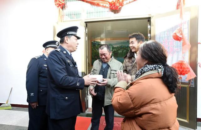 专盯礼金?这个“新婚夜”盗贼,落网了! 专盯礼金?这个“新婚夜”盗贼,落网了!