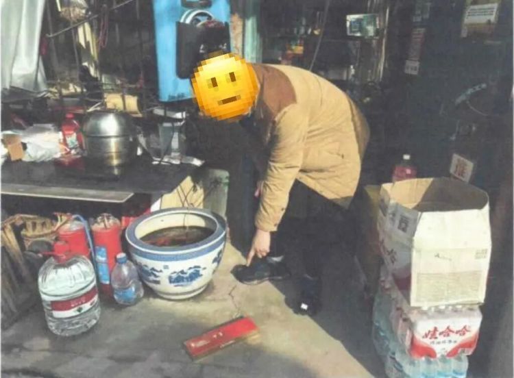 到拘留所待着躲债?警察:安排~还得续期! 到拘留所待着躲债?警察:安排~还得续期!