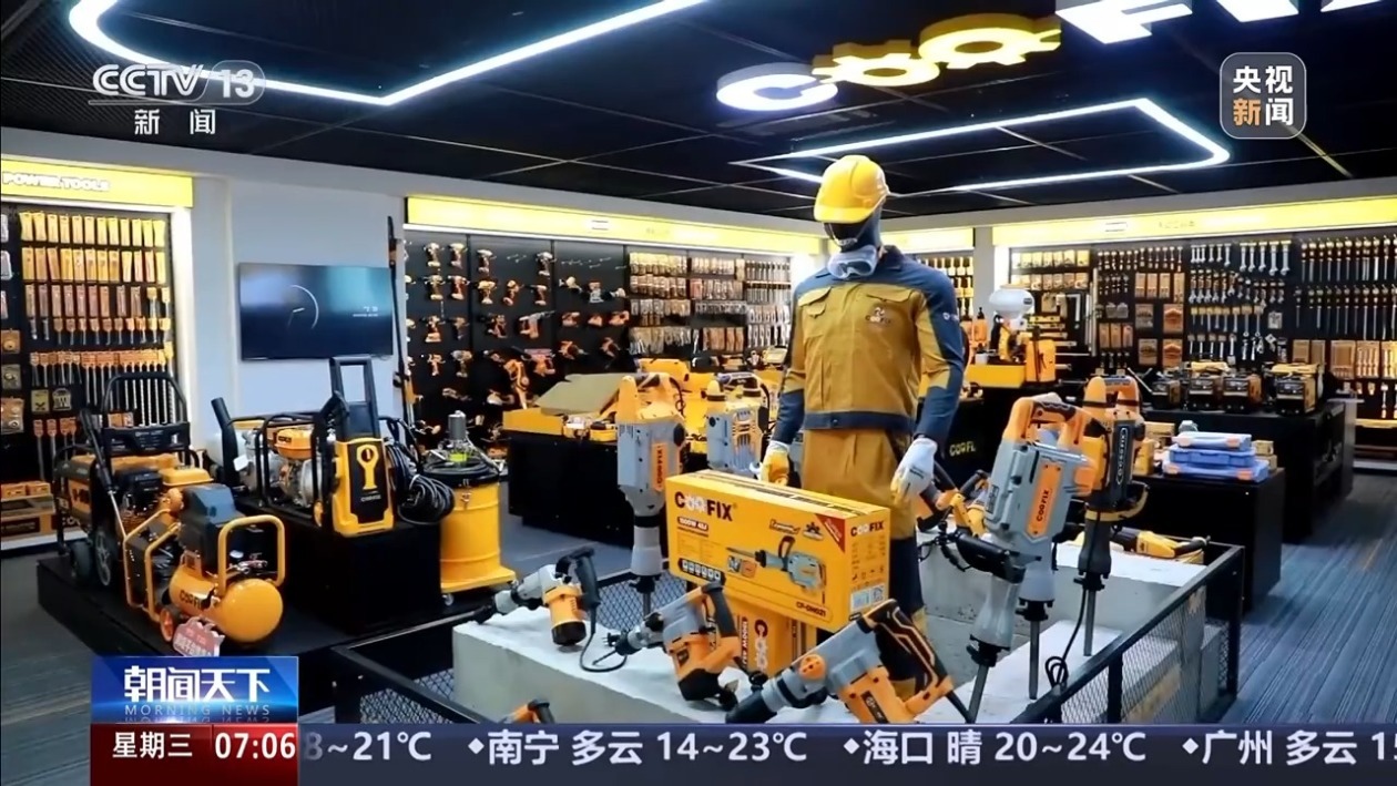 缝制机成爆品 五金开拓非洲市场 “中国制造”走向全球 缝制机成爆品 五金开拓非洲市场 “中国制造”走向全球