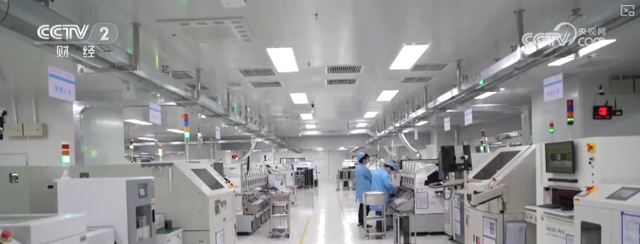 AI应用加速落地赋能千行百业 国产算力技术快速迭代舞台广阔 AI应用加速落地赋能千行百业 国产算力技术快速迭代舞台广阔