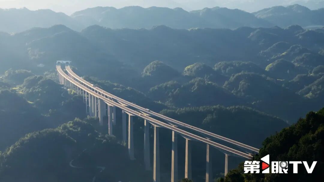 渝湘复线高速明日10时全线通车,重庆中心城区到酉阳缩短约60分钟 渝湘复线高速明日10时全线通车,重庆中心城区到酉阳缩短约60分钟