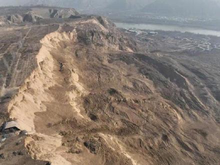 甘肃永靖特大型滑坡:他的一个预警救了378人,被应急管理部通报表扬 甘肃永靖特大型滑坡:他的一个预警救了378人,被应急管理部通报表扬