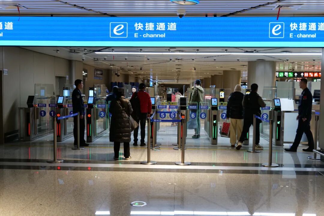 哈尔滨240小时过境免签一周年,出入境人数破60万人次! 哈尔滨240小时过境免签一周年,出入境人数破60万人次!