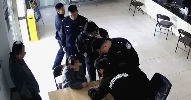 “帮忙劝劝我老婆!”女子遭遇刷单诈骗被骗万元,被老公拉进派出所 “帮忙劝劝我老婆!”女子遭遇刷单诈骗被骗万元,被老公拉进派出所