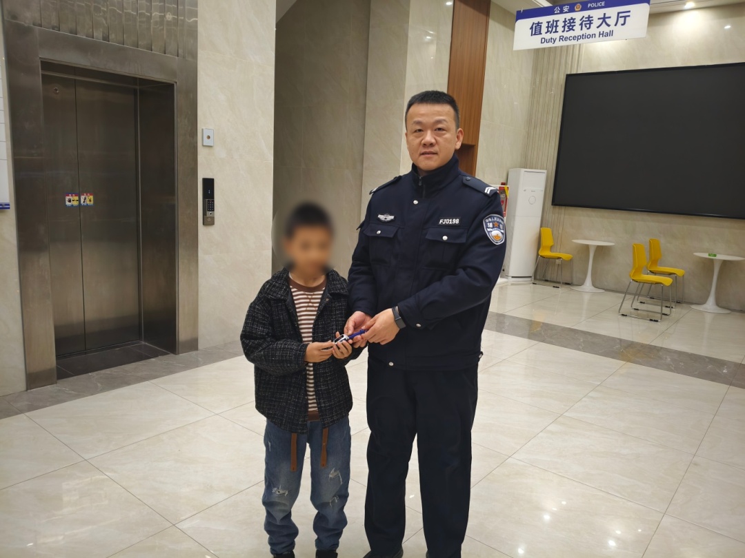 从心慌慌到蹦跶跶,小朋友的快乐要“溢出”屏幕了 从心慌慌到蹦跶跶,小朋友的快乐要“溢出”屏幕了