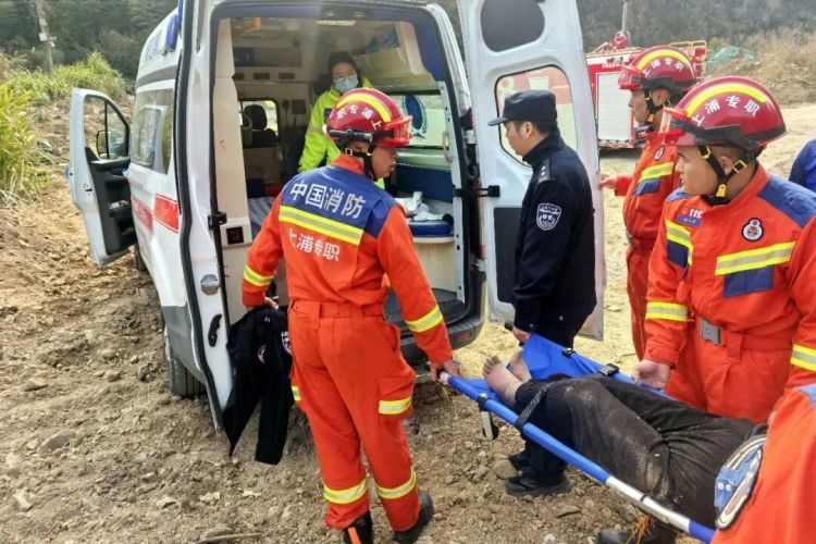 惊魂6天5夜！遇险女子成功获救