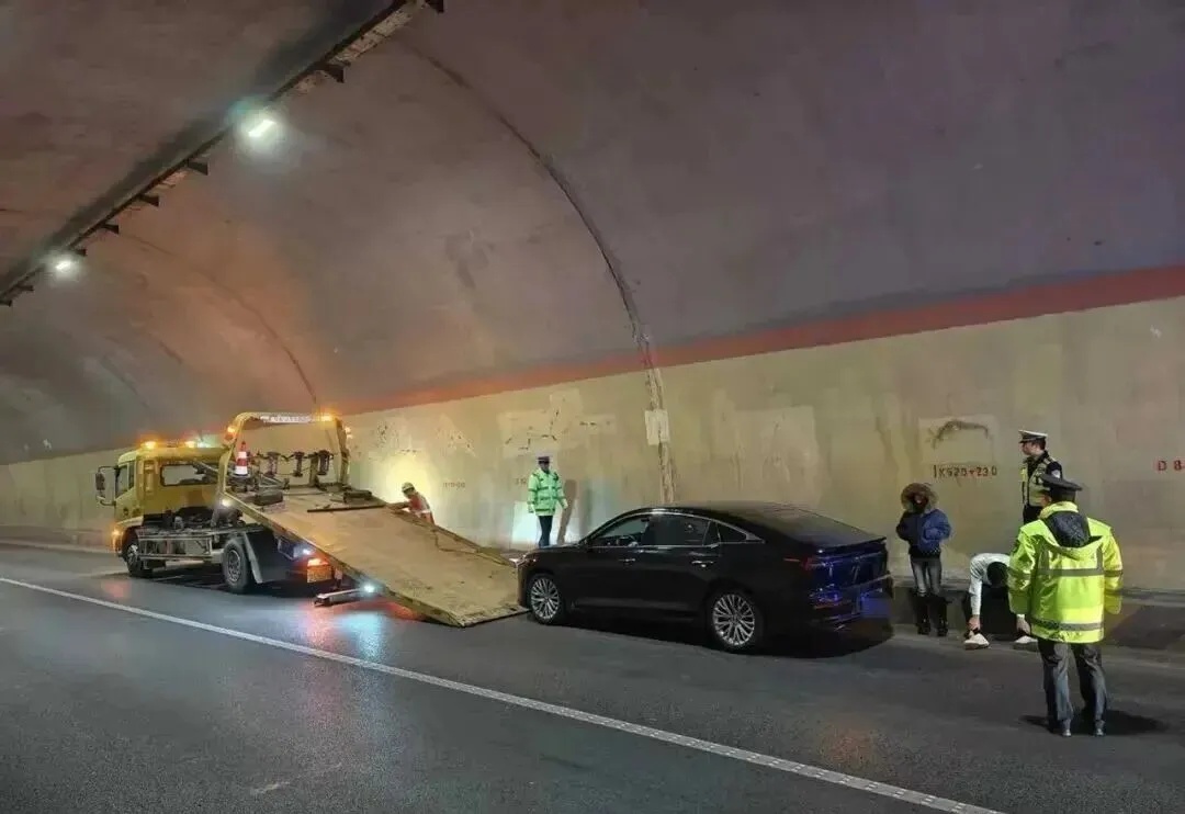 刹车失灵！在高速上115km/h持续狂飙490公里……