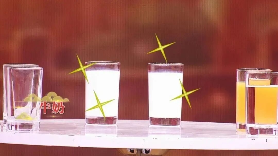 喝牛奶忌碰这些,有人险丧命 喝牛奶忌碰这些,有人险丧命