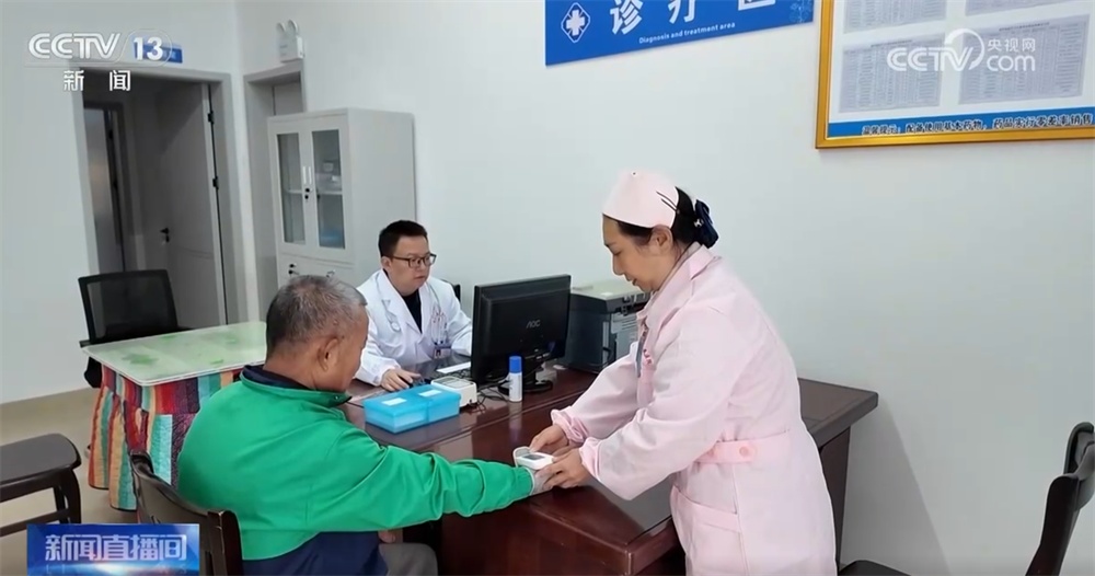 架桥、修路、通渠……灾区恢复重建有序推进 家园“焕新”保障群众温暖过冬 架桥、修路、通渠……灾区恢复重建有序推进 家园“焕新”保障群众温暖过冬