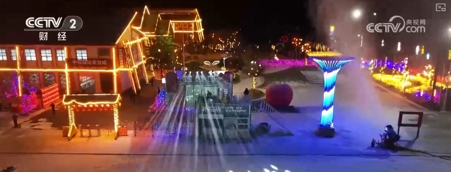 “夜滑”“景+滑”“剧+滑”跨界融合 “一站式”冰雪体验点燃冰雪消费热引擎