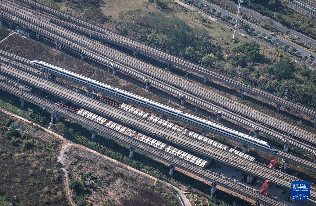 广州:保障“高铁进城”施工安全 广州:保障“高铁进城”施工安全