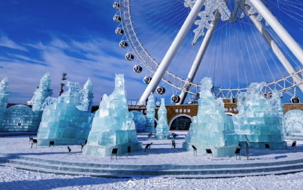马到成功！哈尔滨冰雪大世界有马元素